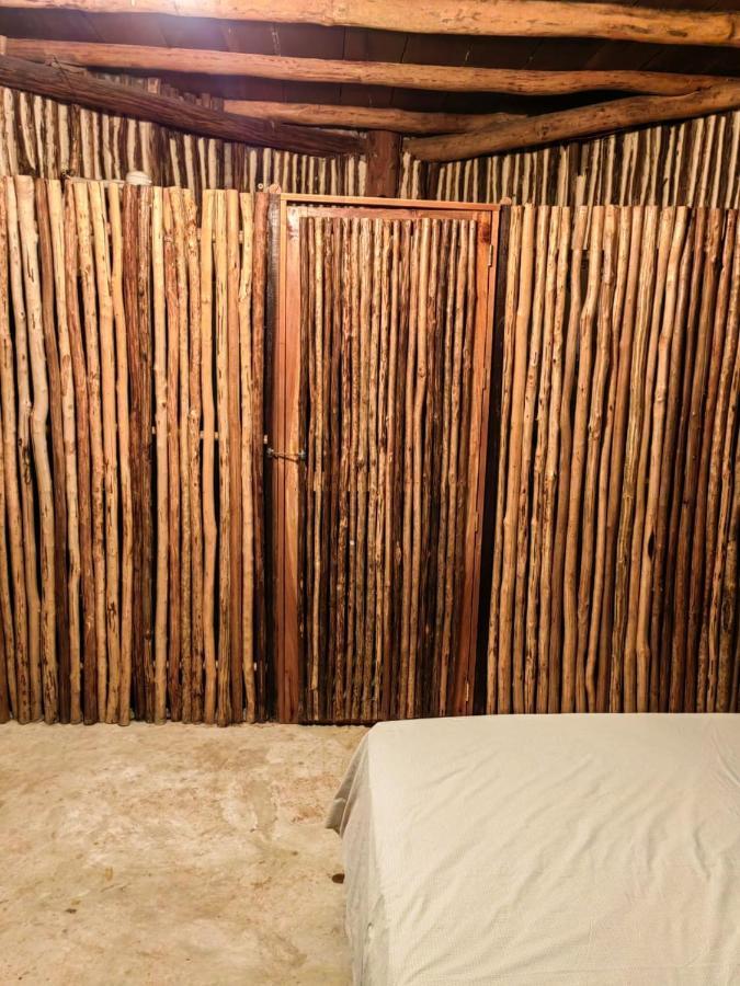 Coa De Collar Hotel Xpujil Kültér fotó